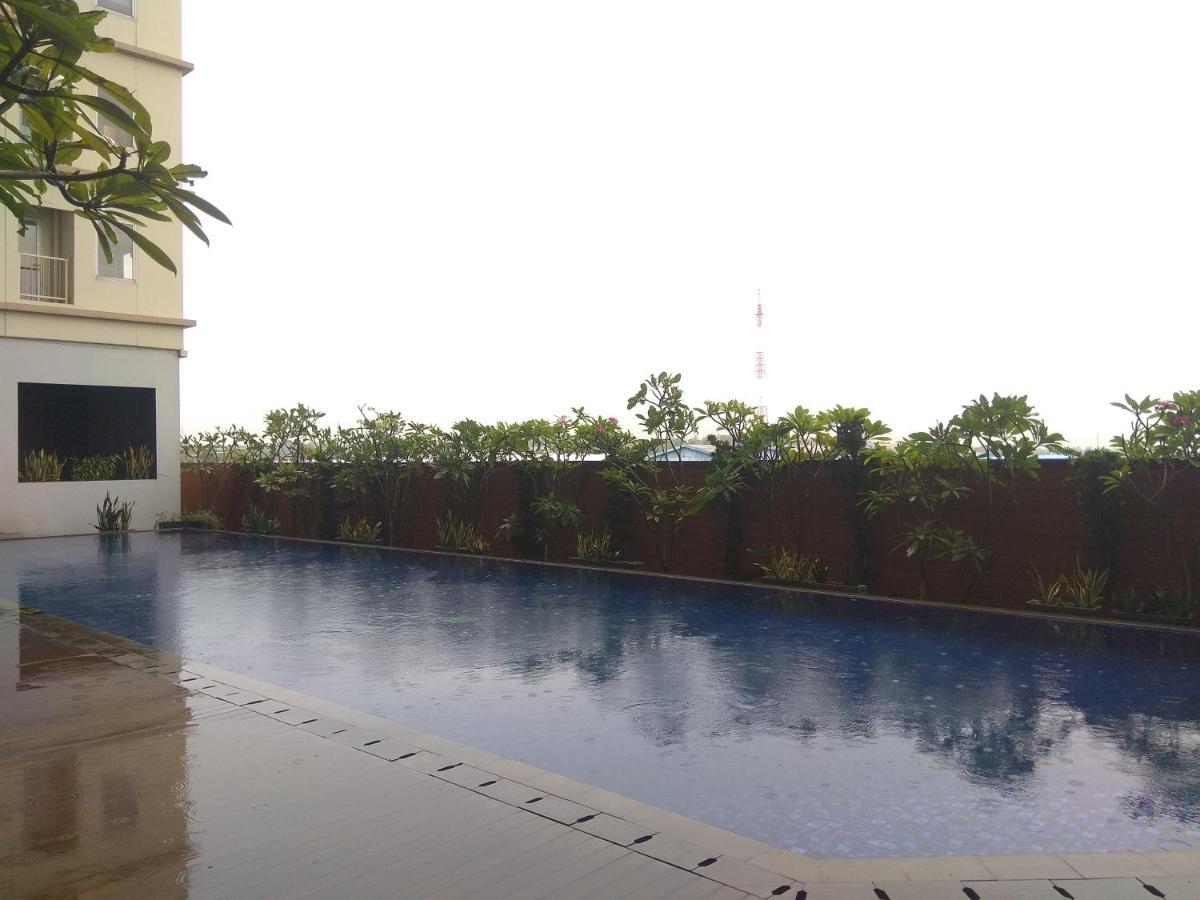 Modern Style Tamansari Mahogany With View By Travelio Karawang