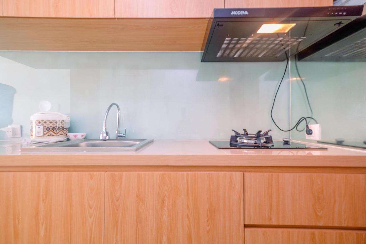 Modern Style Tamansari Mahogany With View By Travelio Apartemen *