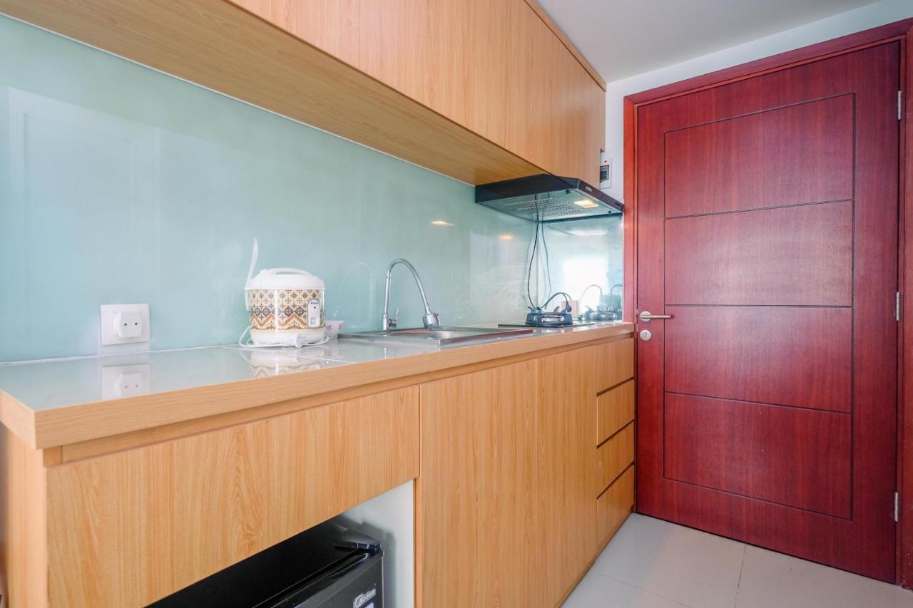 Modern Style Tamansari Mahogany With View By Travelio Apartemen *